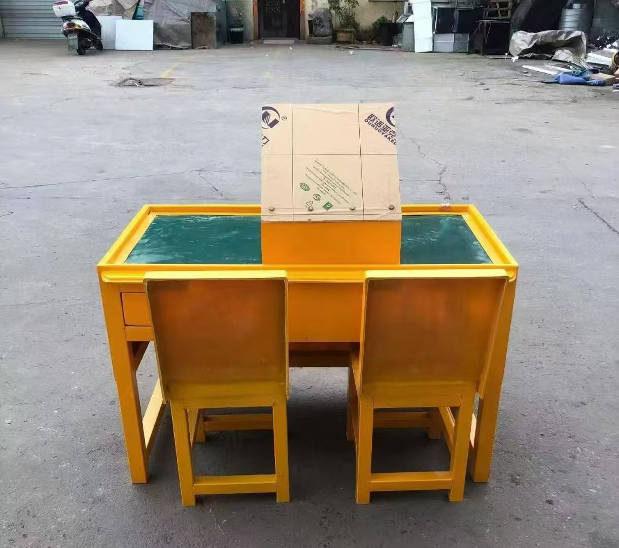 五莲防静电导通桌井下煤矿火工品发放桌：危险品流转的安全守护者